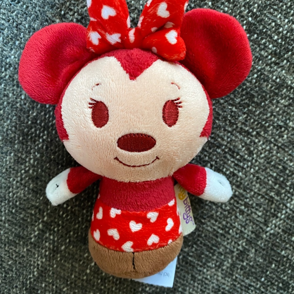 Hallmark Itty Bittys Happy Hearts Minnie Mouse 5” Plush